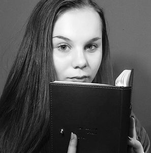 Meet your Posher, Miki